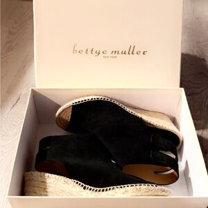 NIB Bettye Muller, Espadrille Sling Wedges, Black Suede/Woven Straw, Sz 9